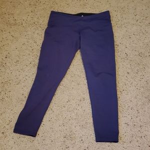 Women's medium athletic leggings